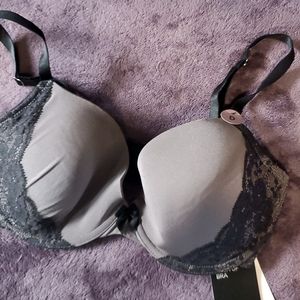 H&M push up underwire bra.Thick padded cups.Back closure.taupe/Black lace sz 34D